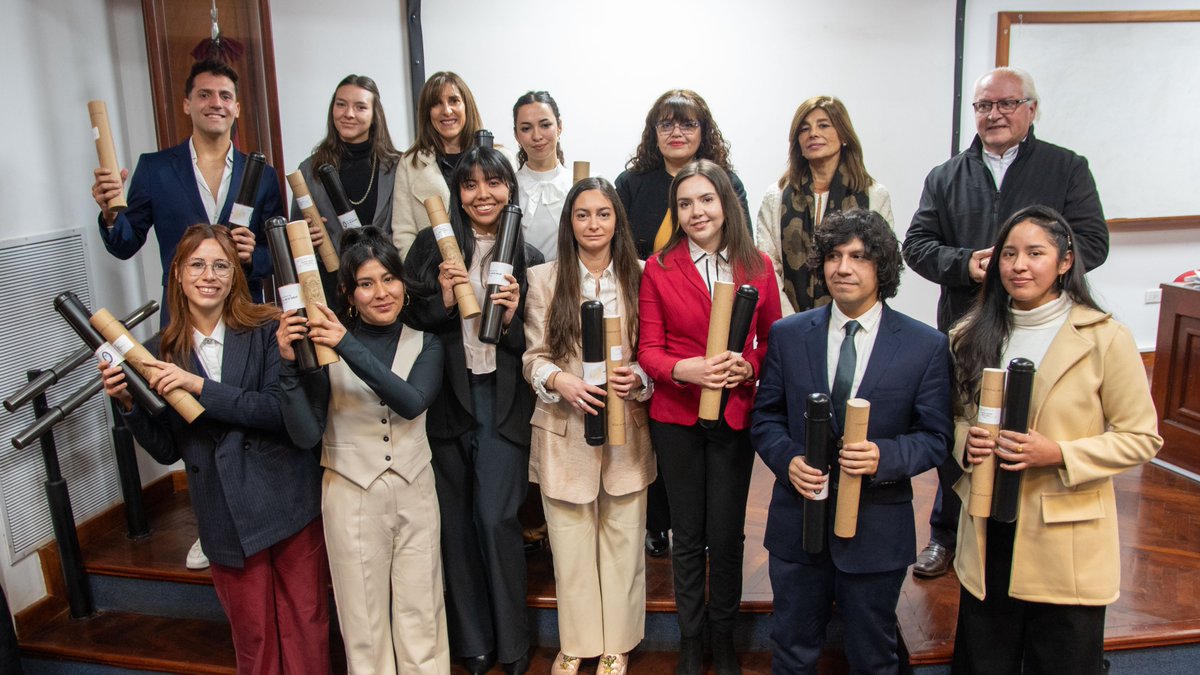 Diez nuevos egresados de Medicina en la UNSa.
NOTA:  unsa.edu.ar/index.php/2025…