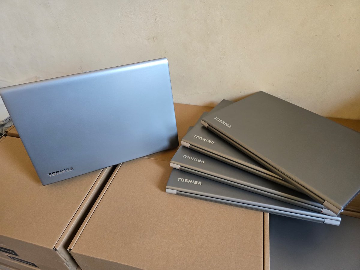 $170 ~Toshiba Tecra core i5 6th gen 
              8gb ram , 256 gb ssd , 14-inch display