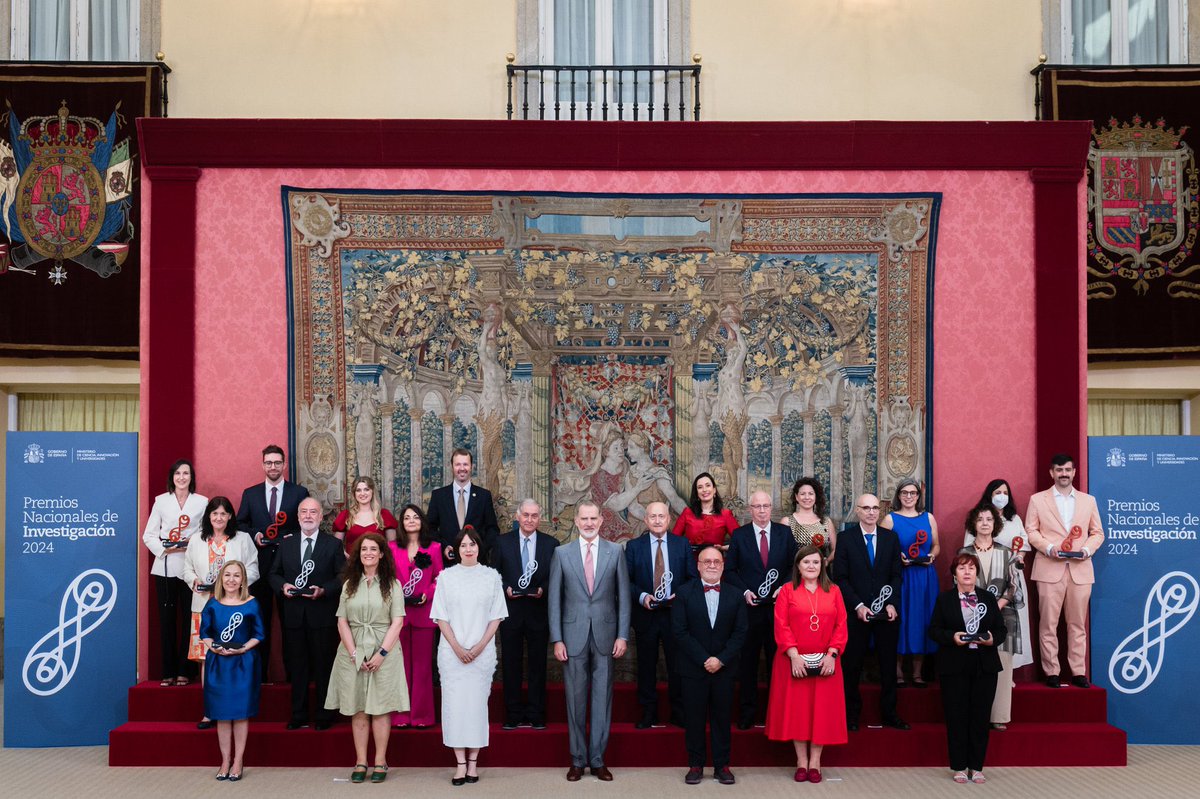 We’re thrilled to announce that our PI Tomás Torres has been awarded the Spanish National Research Award Enrique Moles in Chemical Science and Technology! A huge honor for the group and a proud moment for us all! Congratulations to all the other awardees, truly well deserved!