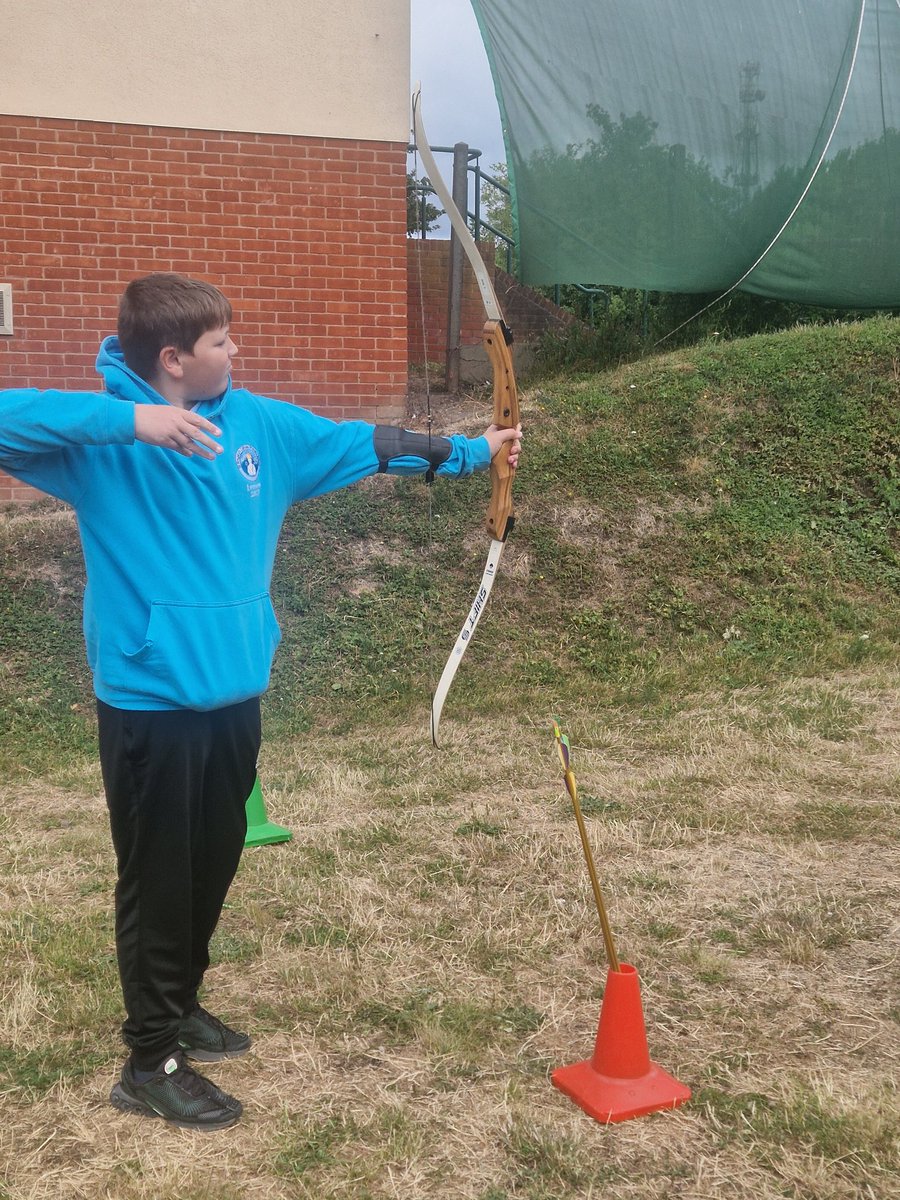 Year 6 Adventure Day at Ackers 🎯
Year 6 had a fantastic day at Ackers Adventure! They took part in archery, tubing, and disc golf—lots of fun, laughter, and memories made. A brilliant way to celebrate their final few weeks.