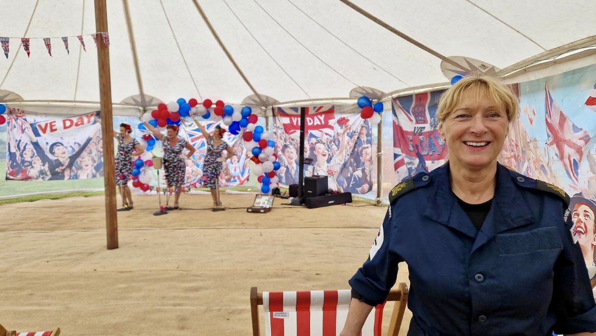 HMS_Pegasus's tweet image. @HMS_Pegasus @RNReserve personnel, based at @RNASCuldrose took part in an event held at the air station over the weekend, commemorating the 80th Anniversary of Victory in Europe. The event included performances by HMS Seahawk Volunteer Band and a 1940s style female trio π¬π§π«‘