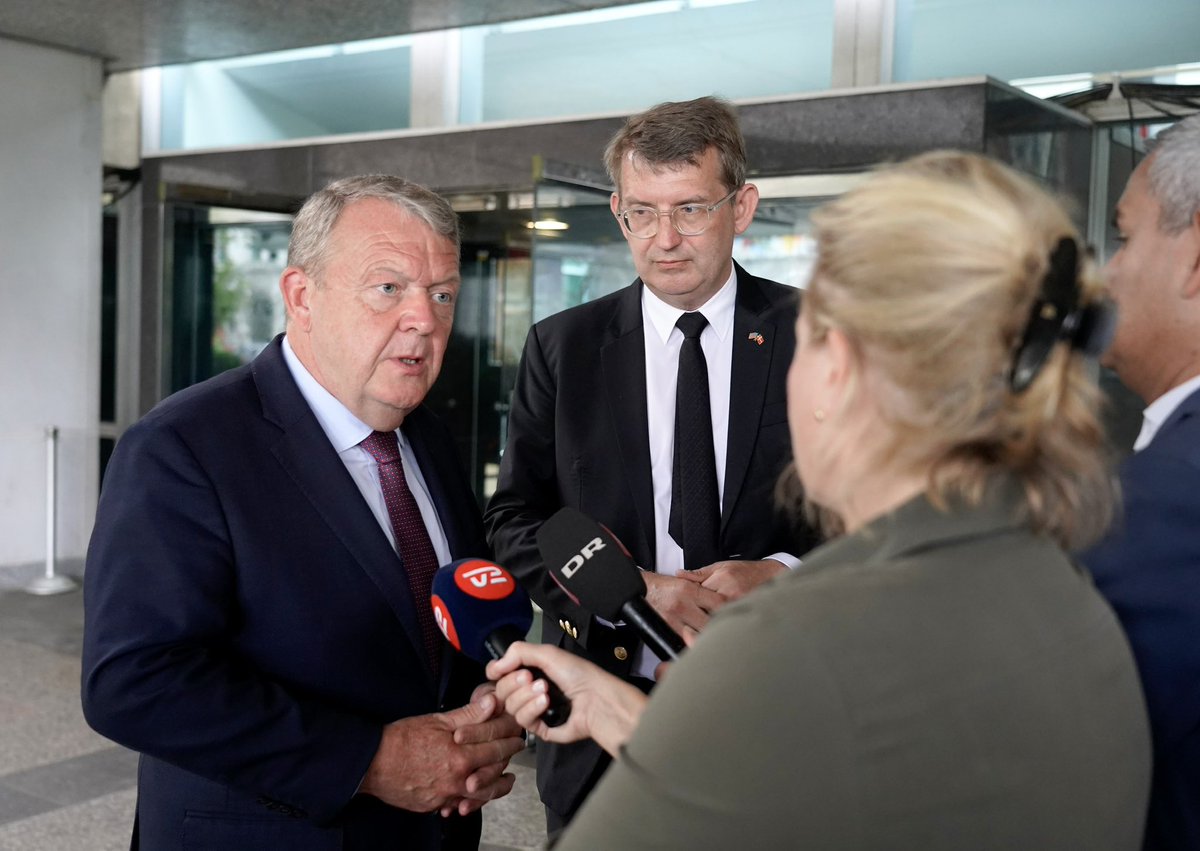 Denmark MFA 🇩🇰 (@danishmfa) on Twitter photo FM <a href="/larsloekke/">Lars Løkke Rasmussen</a>: “Europe is responsible for almost 70 percent of total support to Ukraine. My message at meeting with @keithkellogg today. We are also committed to increasing pressure on Russia. Important to coordinate efforts across the Atlantic and keep up support for Ukraine.” FM <a href="/larsloekke/">Lars Løkke Rasmussen</a>: “Europe is responsible for almost 70 percent of total support to Ukraine. My message at meeting with @keithkellogg today. We are also committed to increasing pressure on Russia. Important to coordinate efforts across the Atlantic and keep up support for Ukraine.”
