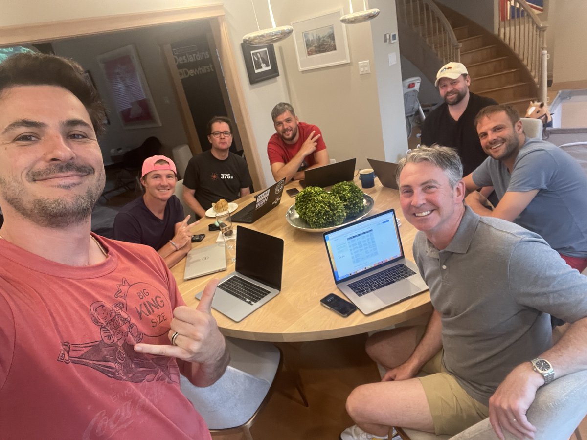 375ai_'s tweet image. Squad