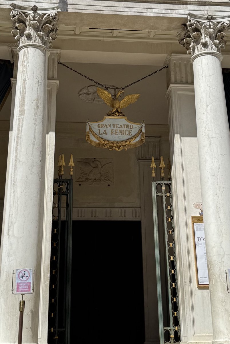 elaine_pasquini's tweet image. Happening upon Teatro La Fenice, I flashed back to gifted violinist Anna Rolfe, Gabriel’s “friend,” who performed there in The Collector & The English Assassin, two of my favorite Daniel Silva spy thrillers. @danielsilvabook @jamiegangel