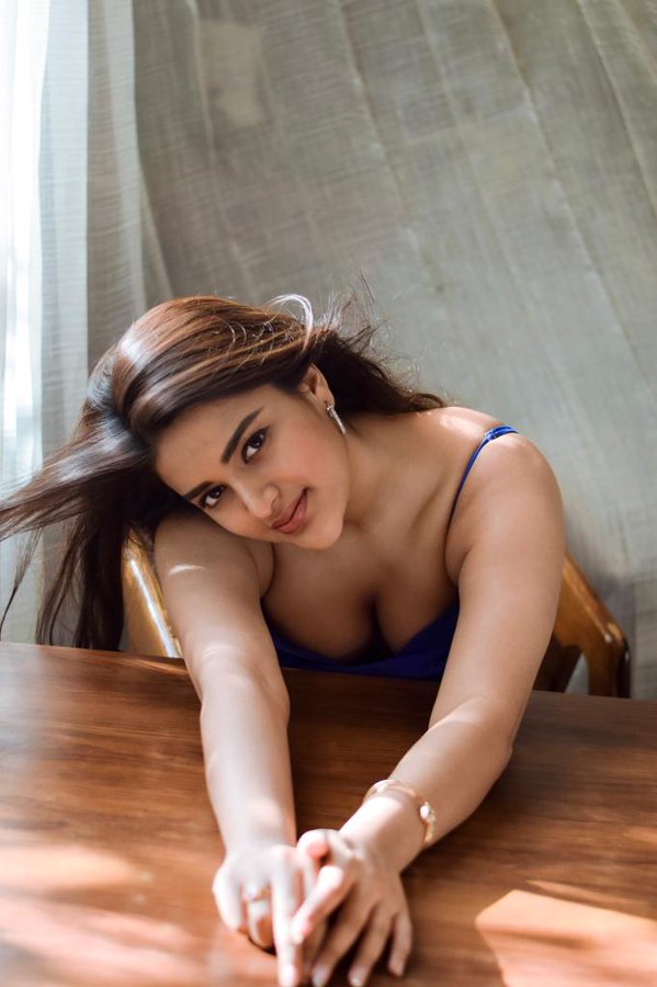 GvQxiA8X0AAWUH0?format=jpg&name=900x900