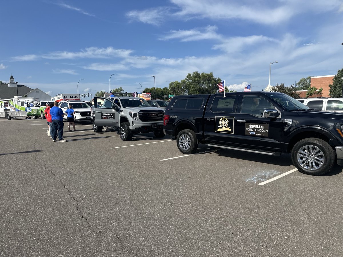 MillsAuto's tweet image. Red, white, and vroom! Such a blast being part of the 4th of July parades in Nisswa and Brainerd! 🚗🎆🎉

#RedWhiteAndVroom #FourthOfJuly #ParadeFun #NisswaMN #BrainerdMN #4thOfJulyVibes #StarsAndStripes #SmallTownPride #CommunityCelebration #Mills #Millsauto #millsvibes🚙✨