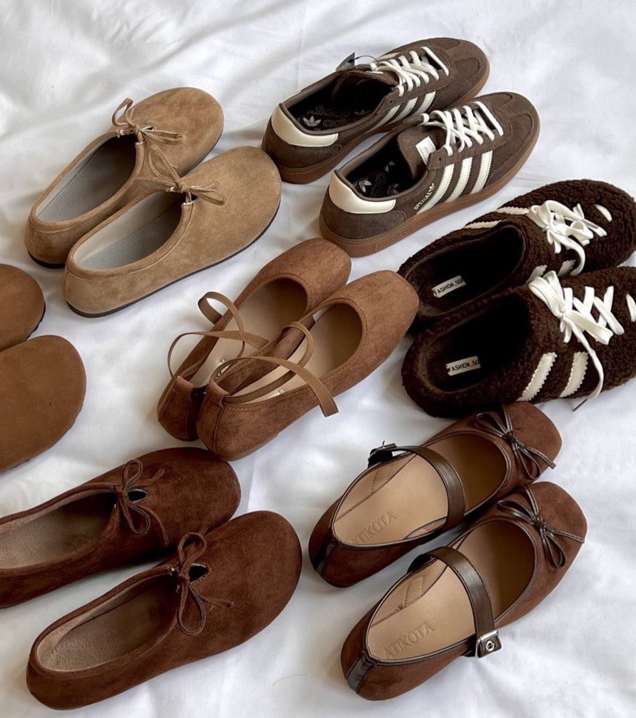 วันนี้จะมาป้ายยารองเท้า marryjane / loafer ราคาน่ารักๆ สำหรับคนงบน้อย เริ่มต้น 200 บาทแต่นิ่มมม ใส่สบายเท้า ทรงสวยน่ารักลูกคุณ แปะให้เน้นๆ เกิน 15 คู่ *แนะนำเพิ่ม 1 ไซส์ไม่กัด🩰🤍