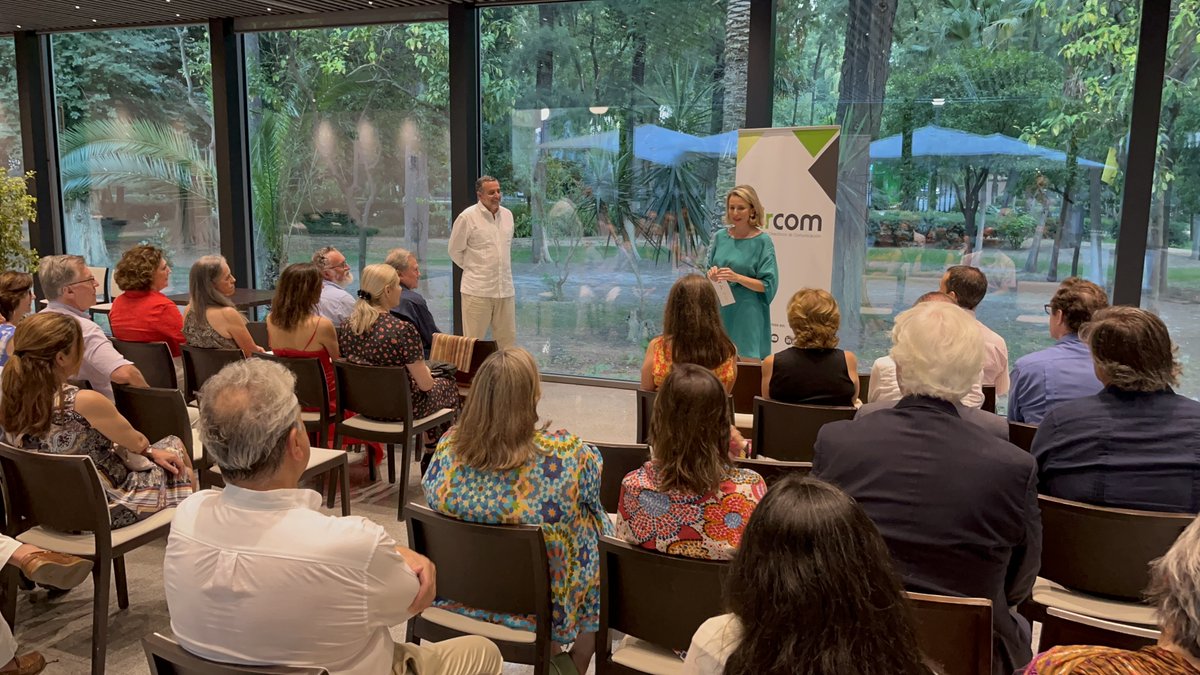 DircomAND's tweet image. ☀️🍸 El pasado viernes dimos la bienvenida al verano desde Dircom Andalucía con un homenaje a Antonio Machado, donde reunimos a un importante número de compañeros del mundo de la Comunicación.

#Dircom #DircomAndalucía #NuestrosSocios #Comunicación #Andalucía #Sevilla