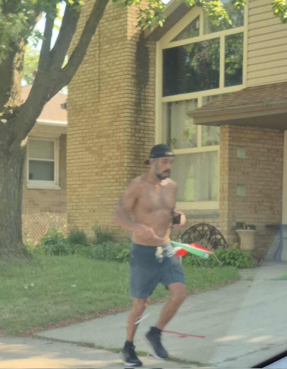 NWinking's tweet image. Who the fuck runs with a flag? Maybe he needs to run his ass back to Mexico? I kinda want to run in front of him with 2 American flags. 🤣