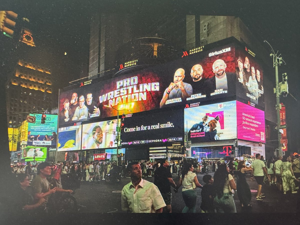 Borsilli's tweet image. The Pro Wrestling Nation billboard is live right now in Times Square! 🔥