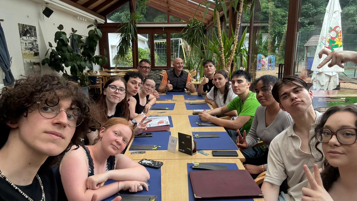 Delalain Benoît (@benoitdelalain) on Twitter photo Projet de fin d'année Section Euro Anglais Terminale STHR.
Sortie Paintball / Canoë / Restaurant.
Que du bonheur 😁 <a href="/08metropole/">Ardenne Métropole</a> <a href="/lyceebazeilles/">lycee bazeilles</a> <a href="/aitrene1/">Ait Braham</a> <a href="/EricEvrard08/">Eric Evrard</a> <a href="/RA_GrandEst/">Région académique Grand Est</a> <a href="/AcReims/">Académie de Reims</a> <a href="/HGouvenaux/">Gouvenaux</a> <a href="/MarcGueniot/">Marc GUÉNIOT</a> <a href="/marechalgui/">Guillaume Maréchal</a> Projet de fin d'année Section Euro Anglais Terminale STHR.
Sortie Paintball / Canoë / Restaurant.
Que du bonheur 😁 <a href="/08metropole/">Ardenne Métropole</a> <a href="/lyceebazeilles/">lycee bazeilles</a> <a href="/aitrene1/">Ait Braham</a> <a href="/EricEvrard08/">Eric Evrard</a> <a href="/RA_GrandEst/">Région académique Grand Est</a> <a href="/AcReims/">Académie de Reims</a> <a href="/HGouvenaux/">Gouvenaux</a> <a href="/MarcGueniot/">Marc GUÉNIOT</a> <a href="/marechalgui/">Guillaume Maréchal</a>