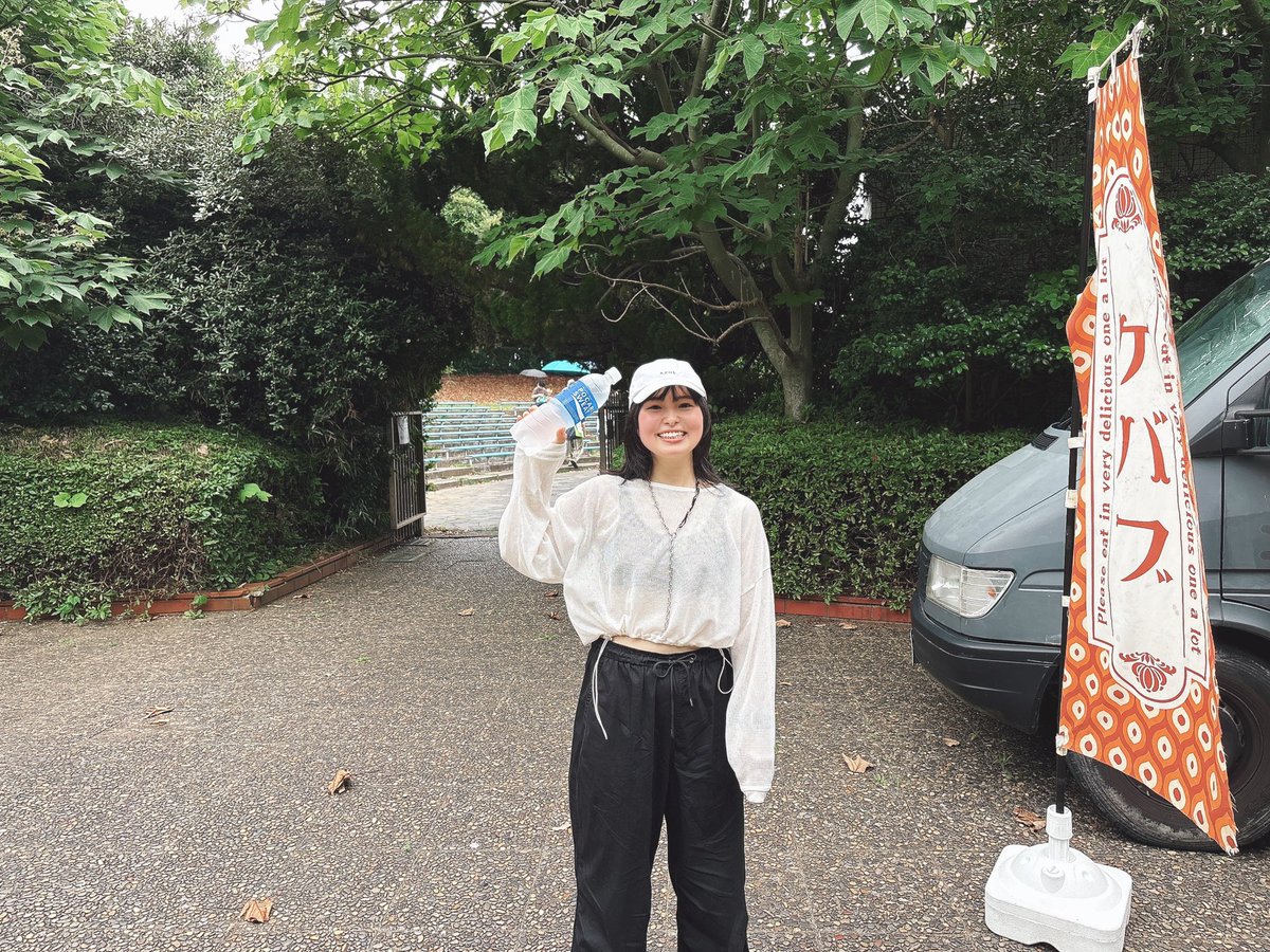 ２日間連続ライブ楽しかったー！！！✨

曇り空も、雨も、笑顔で晴れた日

野外で聴こえた音は、どこまでも自由で、どこまでも羽ばたいていました。

ありがとう☺️