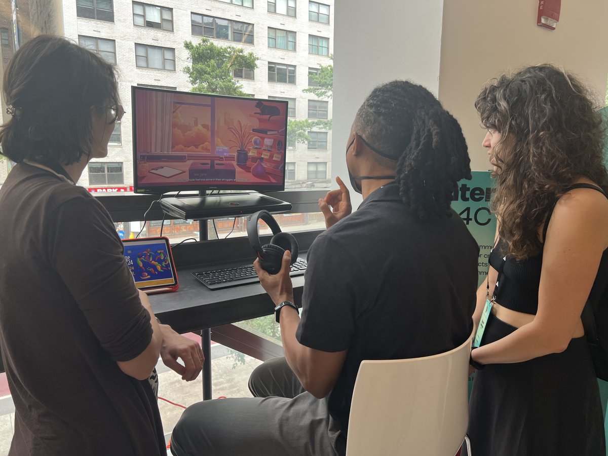 Güven Çatak (@guvencat) on Twitter photo #G4C2025 festival was such a blast! I want to thank <a href="/SusannaPollack/">Susanna Pollack</a>, Arana Shapiro, and the entire Games for Change team for a great festival 👏 This year was even more fun, yet serious and even more realistic, yet hopeful. Special thanks to our international partnerships #G4C2025 festival was such a blast! I want to thank <a href="/SusannaPollack/">Susanna Pollack</a>, Arana Shapiro, and the entire Games for Change team for a great festival 👏 This year was even more fun, yet serious and even more realistic, yet hopeful. Special thanks to our international partnerships