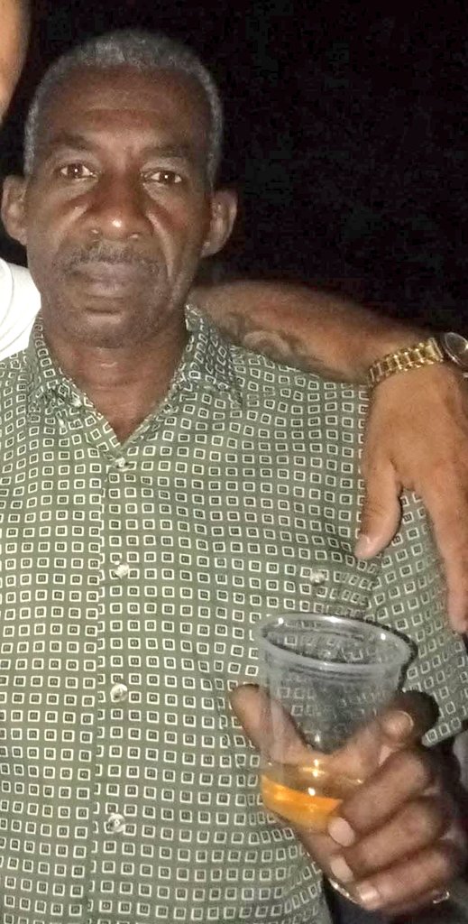 IDENTIFICAN A ESBIRRO DE LA DICTADURA CASTRISTA EN LA PRISIÓN DE MAR VERDE EN SANTIAGO DE CUBA.

Livan Laguart Riquelme, Jefe de "Tratamiento Educativo" de la Prisión de Mar Verde en Santiago de Cuba ha sido identificado como uno de los Sicarios de la Tirana Opresora Castrista