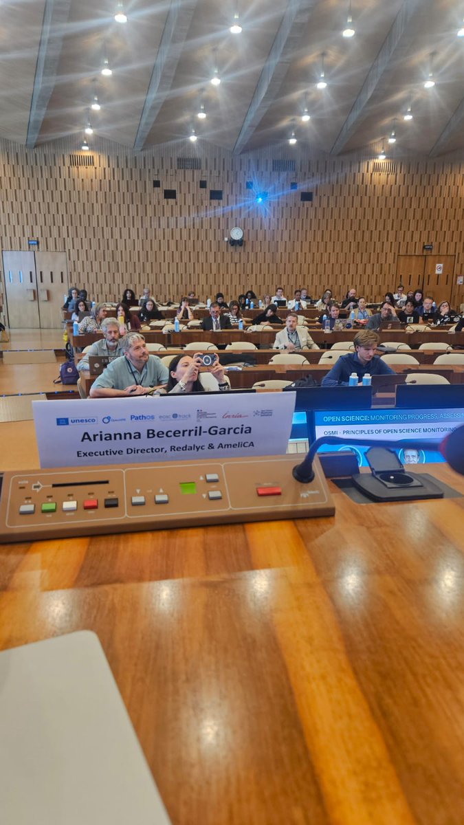 ¿Cómo monitorear que la ciencia se acerca a ser un bien público? Mis reflexiones de hoy en <a href="/UNESCO/">UNESCO 🏛️ #Education #Sciences #Culture 🇺🇳</a> . "In Latin America, the Principles of Open Science Monitoring can be transformative — when we think about them through the lens of situated knowledge. Knowledge is always embedded