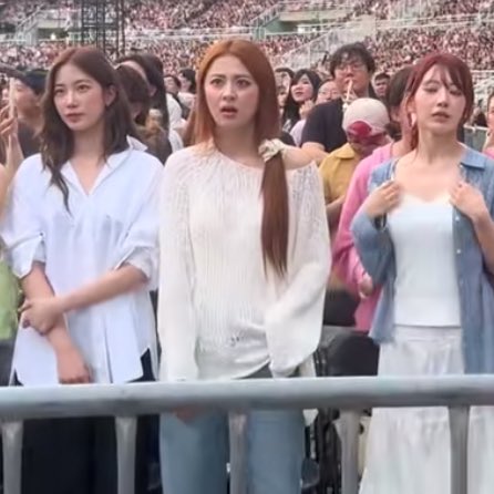 qqahri+🫐 (@qqahri) on Twitter photo 