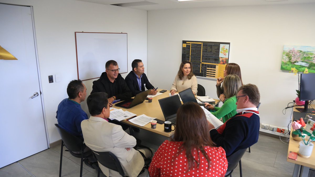 HelgaMa_ Rivas Ardila tweet media