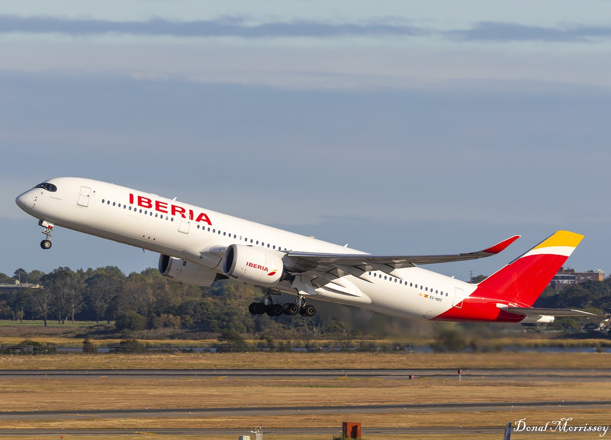 birrlad's tweet image. Departing @JFKairport to Madrid @Iberia EC-NSC @Airbus A350-941.
#avgeek #aviation #airline #airtravel #airbus #iberia #planespotting #JFKAirport #NewYork
