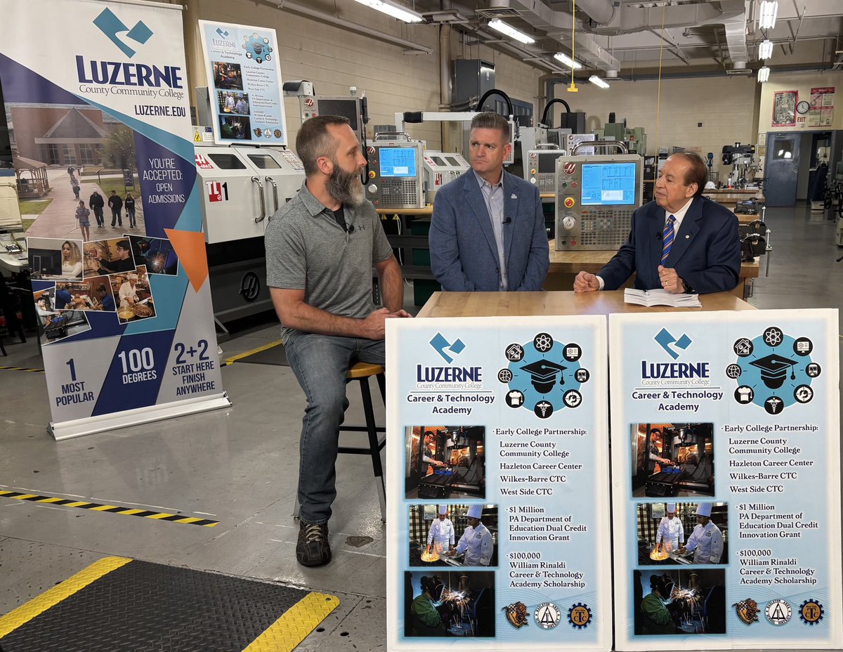LuzerneCC's tweet image. 🎓📺 Watch now: m.youtube.com/watch?v=2GLVth…
This month on The Sam Lasante Show: President John Yudichak and Instructor John Sherrill spotlight LCCC’s game-changing Career & Technology Academy 🔧🔥