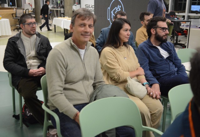 Sixto_Foto's tweet photo. IA aplicada: presentaron en Silicon Misiones una propuesta de inteligencia artificial para soluciones en empresas.
📌Mirá todas las fotos de esta cobertura en el link
👉https://t.co/Nkysimj6L0 https://t.co/0F8bxPY3i3