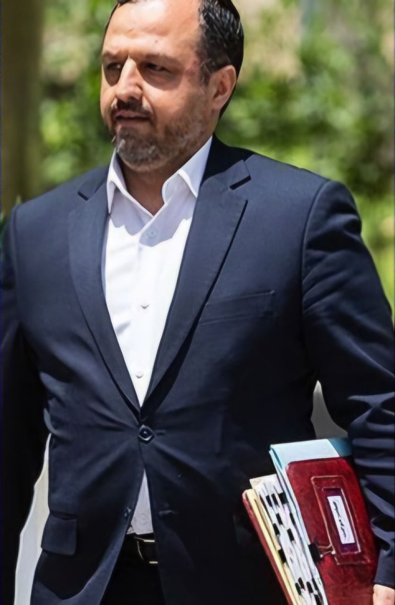 با کدام مجوز شرعی و قانونی ، حین جنگ با دشمن  به جای سپاه پاسداران ؛ یعنی این نیروی  بردبار و ملّی، خلاف مصالح وانسجام ملّی به نفع باند اسرائیل سناریو سازی کردی؟! 
وانگهی  صداوسیما با کدام مجوز این دوعمل مجرمانه ی تو رامنعکس کرد؟! 
الان چه باری را از روی دوش امام و امت برداشتی ؟!