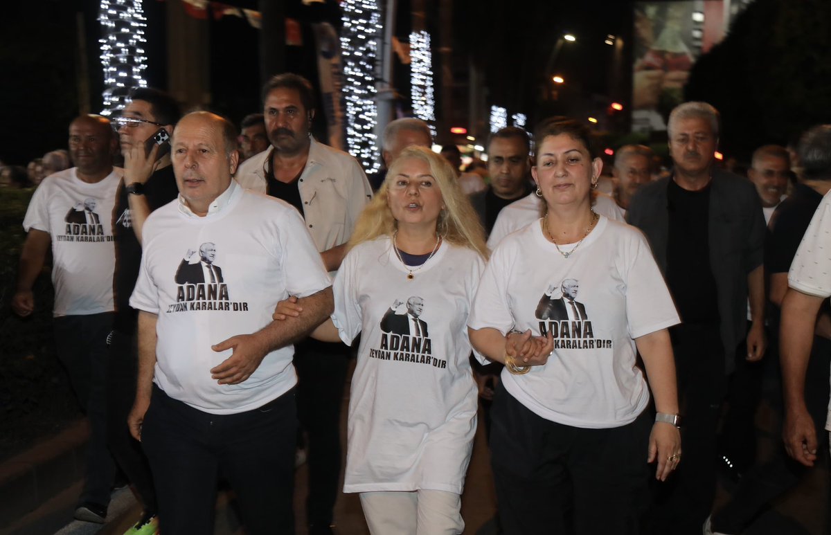 Meydanlardayız!

Zeydan Başkan’ımız için, hak, hukuk, adalet için meydanlardayız, haksız tutsaklığa boyun eğmemek için yürüyoruz.

Zeydan Karalar Adana’dır,
Adana tutsak edilemez!