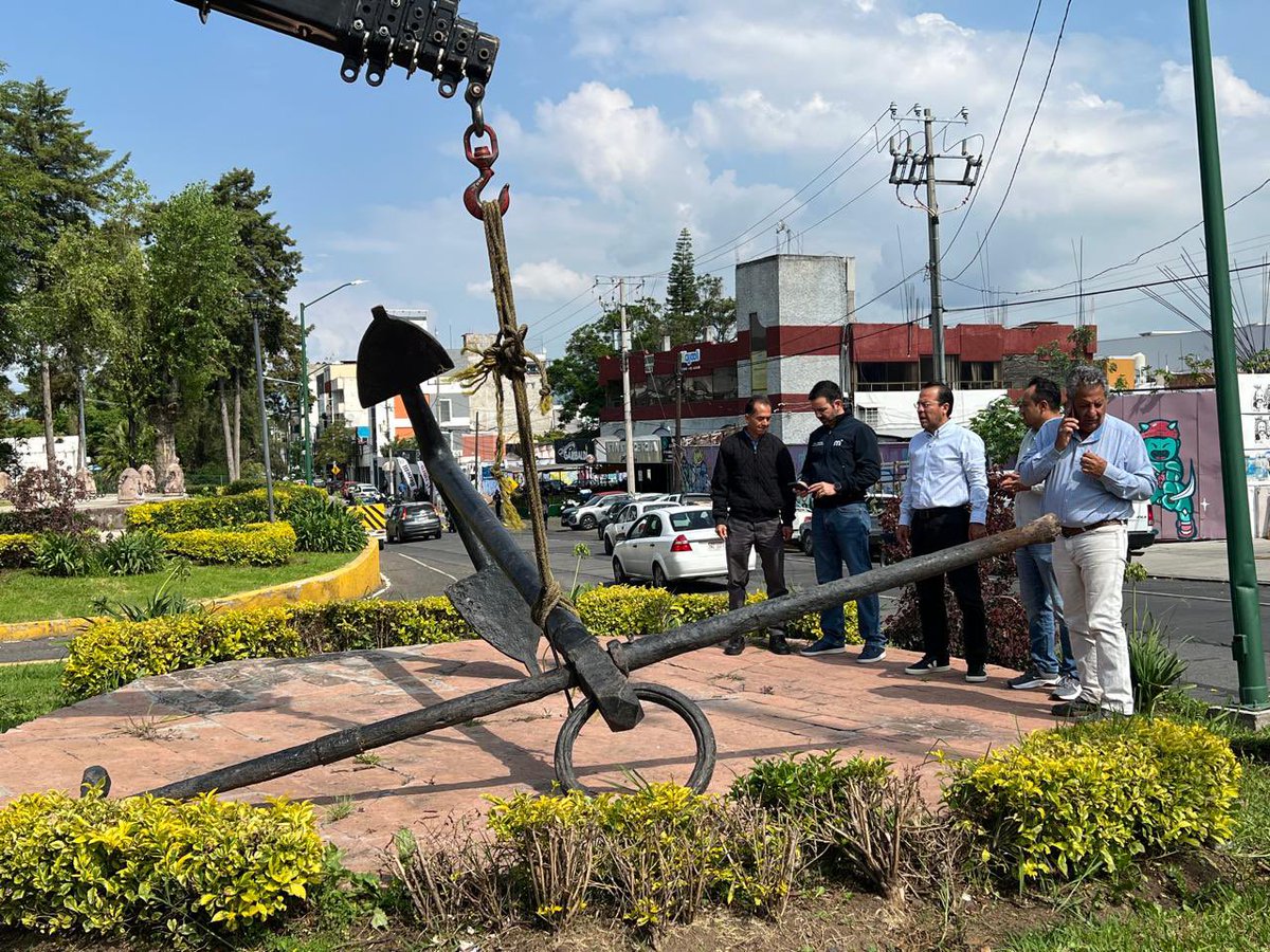 AlfonsoMtz_Mx's tweet image. ⚓️ El Ancla ya brilla de nuevo en el Boulevard García de León.

Tras ser reparada por los daños de un accidente automovilístico, este emblemático monumento a la Marina vuelve a lucir como símbolo de nuestra ciudad.

#MoreliaBrillaMás ✨