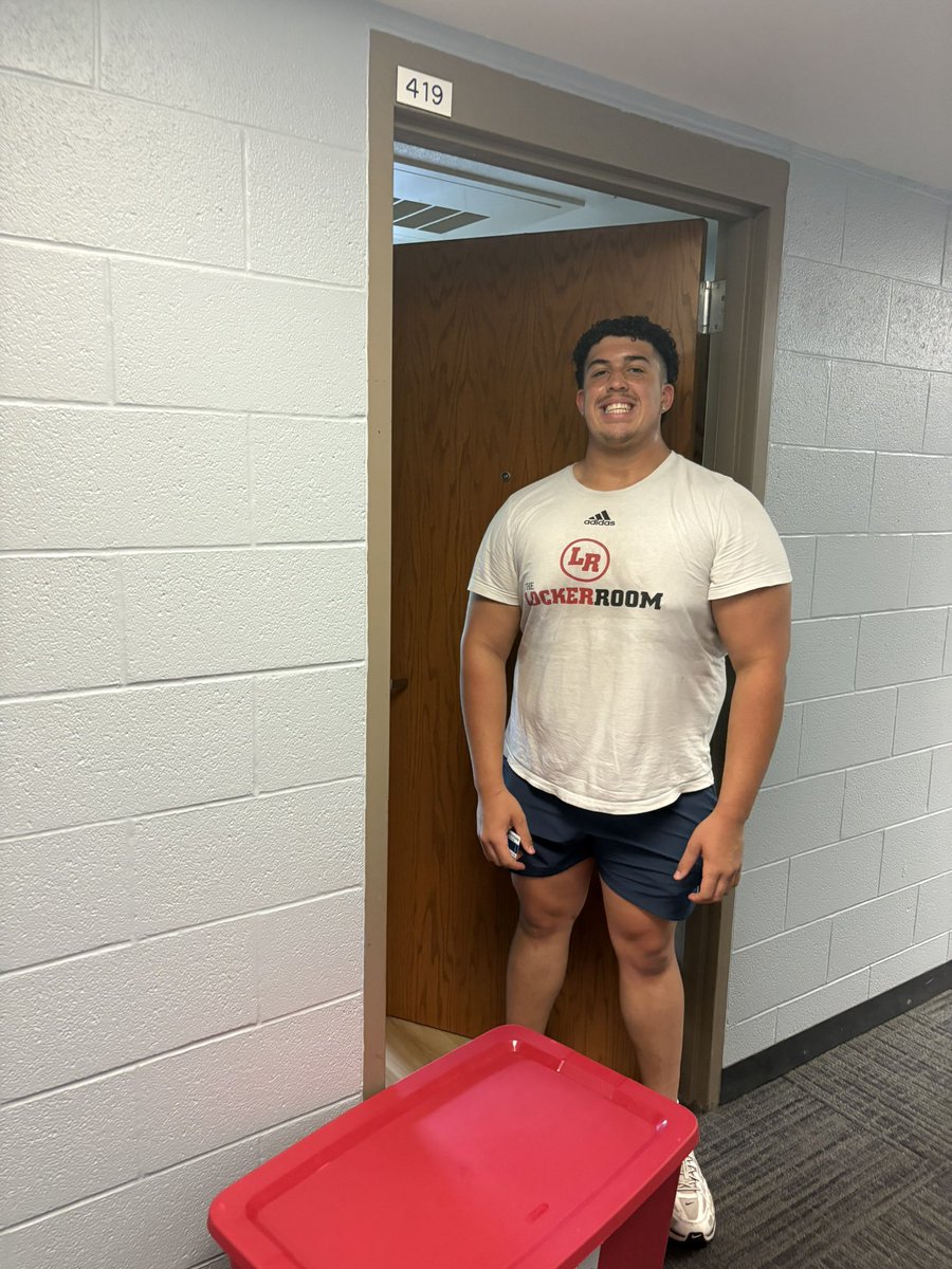 lawofthefarm's tweet photo. @ReiverFootball 🏈 move-in day for @LandonCreighto1. Jackson, who he graduated with from @OPS_WestviewFB, will be a great roommate. Excited to see where this all goes @alljen1! Go Rievers! 🏴‍☠️ https://t.co/xuEksTSiS8