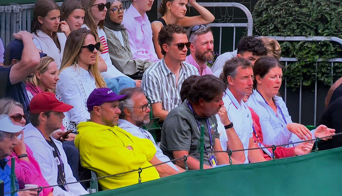 RPSPE's tweet photo. Wimbledon: A lovely day with an excellent group of youngsters who very much enjoyed their treat. A joy throughout. #teamrps #proudrps 🎾❤️ https://t.co/BYYIV77xyy