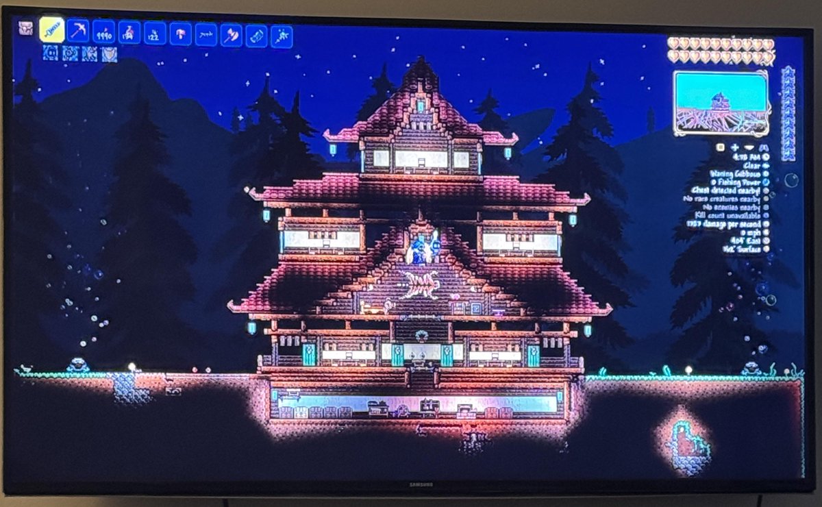 rTerraria's tweet photo. do yall like my house? https://t.co/fNrpvn7agC https://t.co/oUJVts2LSY