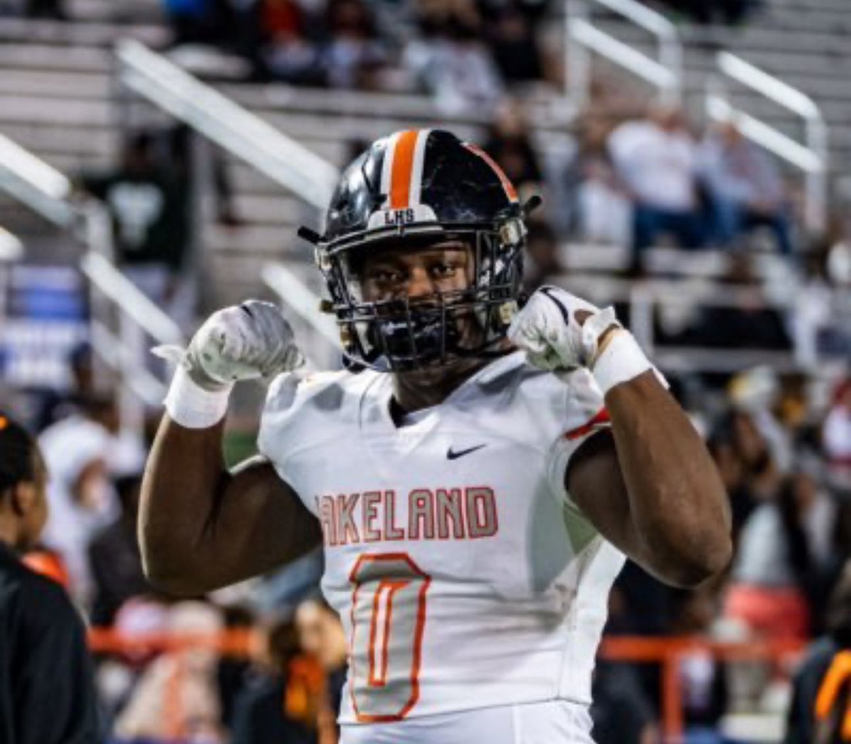 CharJonesMedia's tweet image. BREAKING: Four-star LB Malik Morris has committed to #Florida. The standout from Lakeland, Florida chose the #Gators over fellow rival Miami.
The No. 2 inside linebacker in the ESPN 300 is heading to Gainesville in 2026. Another big pick up for Billy Napier.
@alligatorSports