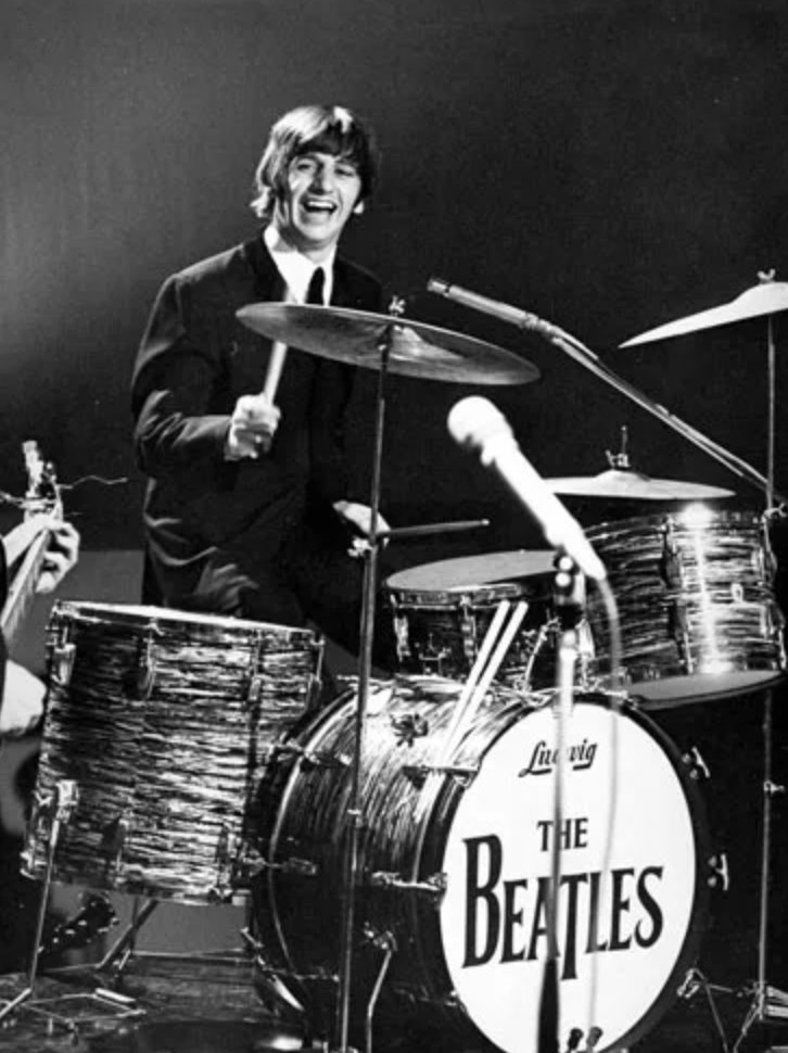 EdSullivanShow's tweet image. The Ed Sullivan Show wishes a happy birthday to the incredible @ringostarrmusic, whose first appearance on the show helped shape music history. 🎂🎶