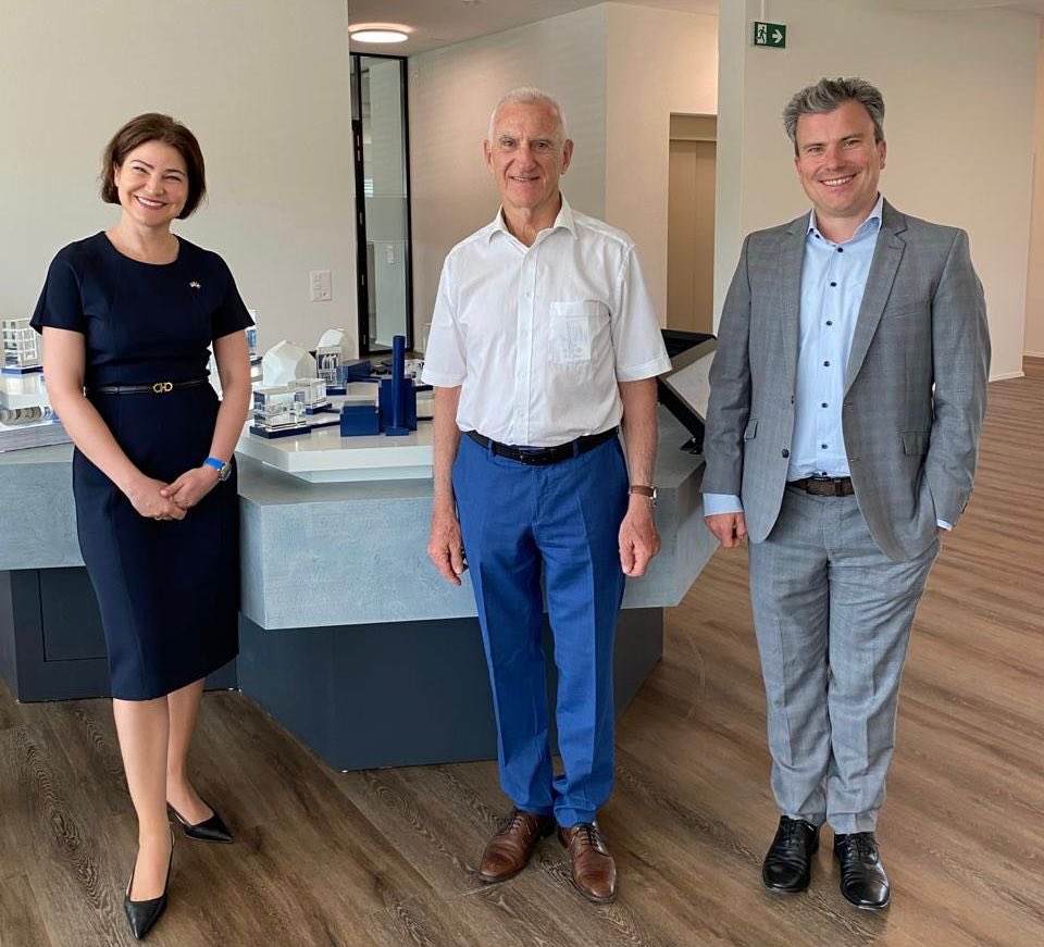 VenediktovaIV's tweet image. PFIFFNER Group will provide CHF 100,000 in energy equipment to Ukraine 🇺🇦 & pledged continued support. Thank you for standing with Ukraine when it matters most 💙💛.
Huge thanks to @Svyrydenko_Y & the team for everyday deep dive in public-private partnership 🇺🇦🤝🇨🇭!