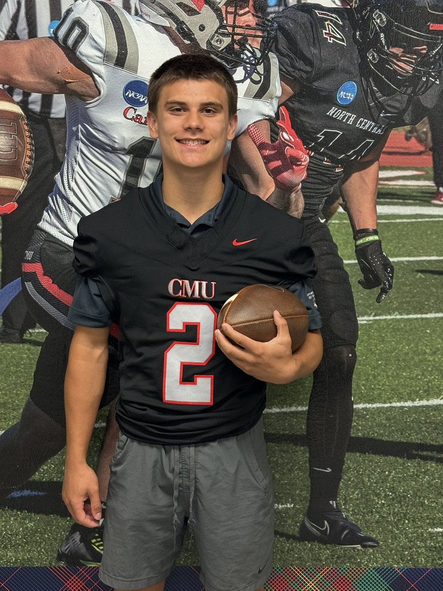 LucasGordon02's tweet image. Thank you @CoachRyanLarsen and @coachfloppy for setting up an incredible visit at Carnegie Mellon University. I learned so much about @TartanFB and the school!