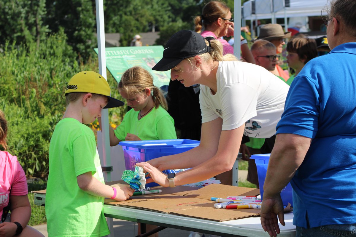 The Wonders of Discovery event always draws a crowd – of both people and pollinators.

Our pesticides team spent the day at the Pollinator Prairie in Olathe, Kansas, speaking to visitors about our role in protecting pollinators and promoting safe pesticide practices. A former