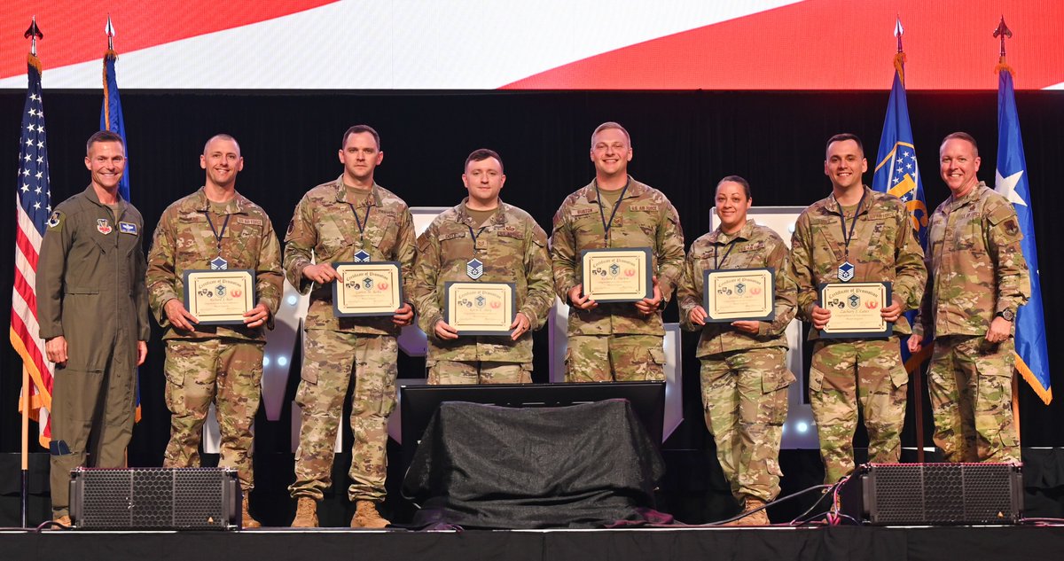 What an amazing celebration for the 16th AF master sergeant promotees!  Maj. Gen. Larry Broadwell and Chief Master Sgt. Andrew McKendree recognized their hard work at the Master Sergeant Release celebration. #USAirForce #AFCYBER #Promotions
#PhoenixFamilyProud