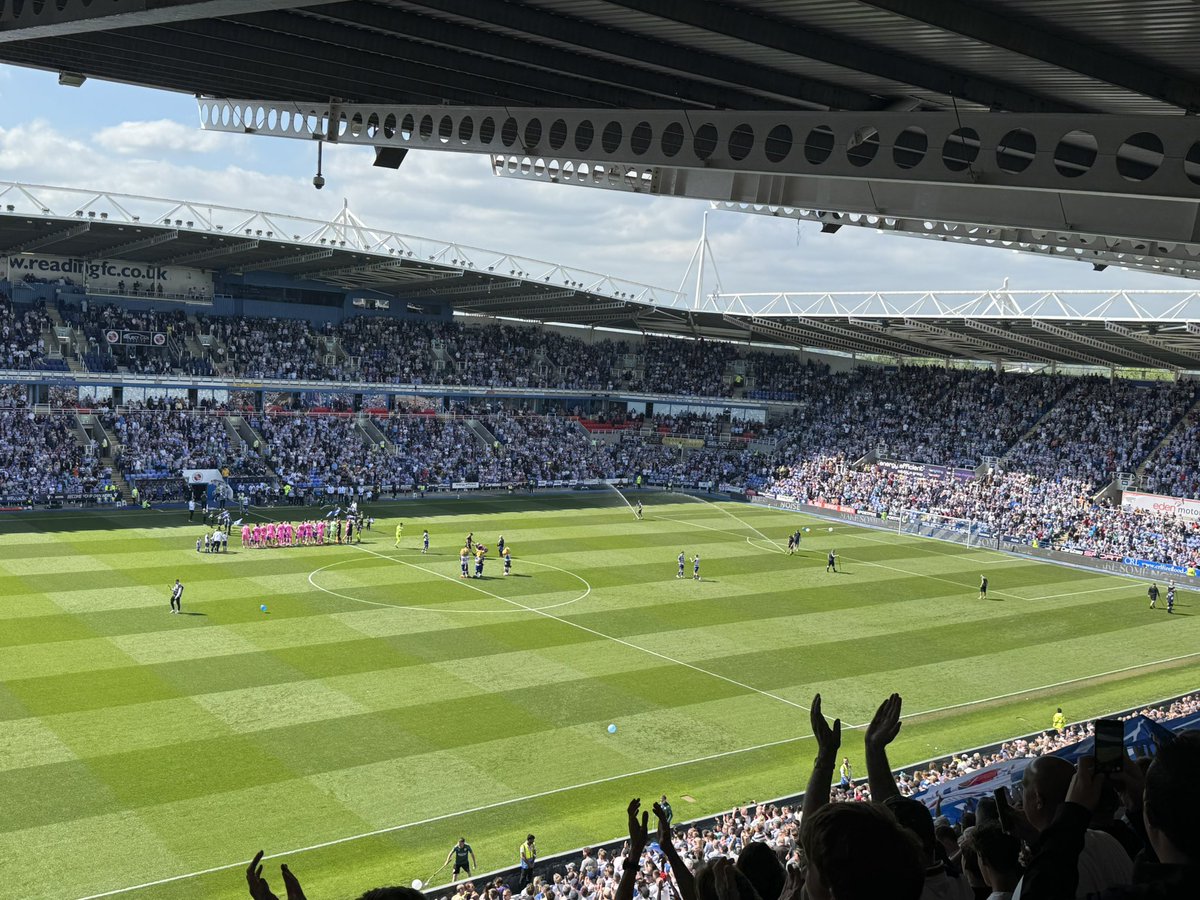 ElmParkRoyals's tweet image. Triple Signing!
Supported by @bluecollarfood
Paul & @Orrgarde chat about a frenzy of loan signings. O’Mahoney, Burns & Jacob all exciting prospects in L1 ✅
elmparkroyals.com/Listen
#readingfc