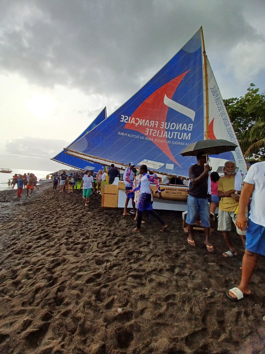 Prefet971's tweet photo. #AnnéeDeLaMer En 2025, l’État engagé pour la mémoire et la protection maritime.
✅ Priorité nationale : préserver littoraux et ressources maritimes
✅ En Guadeloupe : #RelaisDesOutreMer et #Traditour2025, hommage aux dissidents
ℹ️ + d'infos 👉https://t.co/zJ0x2brwo0 https://t.co/3fXfMY5imy