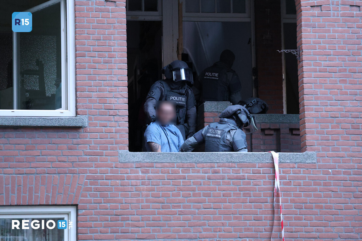 Arrestatieteam haalt verwarde man uit woning in Den Haag