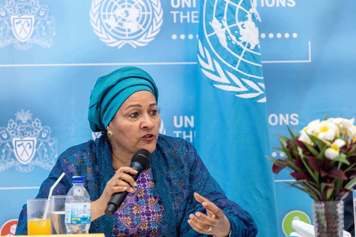 UNGambia's tweet photo. Strong leadership = stronger results. 

DSG @AminaJMohammed engaged with the UN Country Team in The #Gambia, urging continued cooperation to accelerate the 2️⃣0️⃣3️⃣0️⃣ agenda.

We are committed to serving people &amp; communities, reinforcing the spirit of #UN2.0 and integrated action. https://t.co/Qy3Md9g7Yj