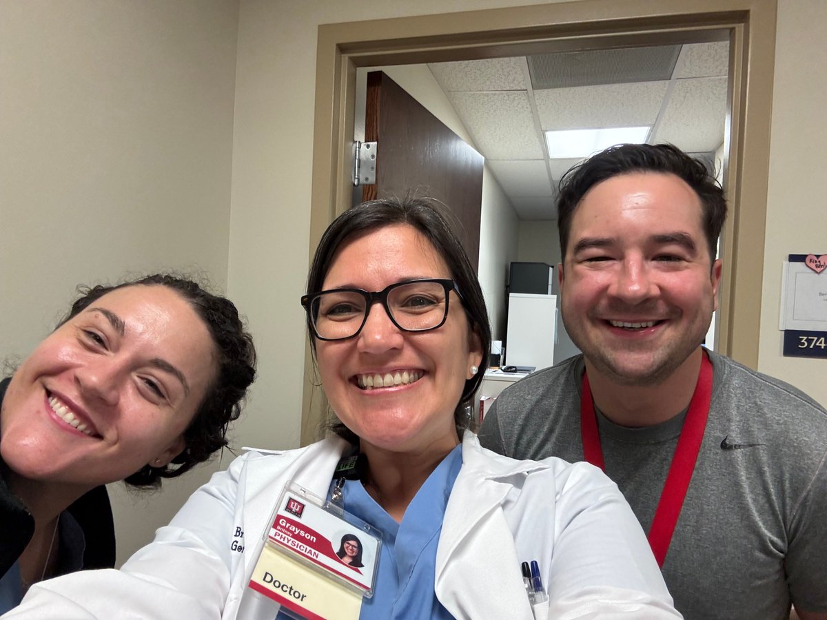 Guess who's back??? Cheesin' with both fellows before 7:30am on a Monday makes for a great start to my Doc of Day week. Working back at IU a couple of weeks each year is such a joy! 
#PedSurgBestSurg