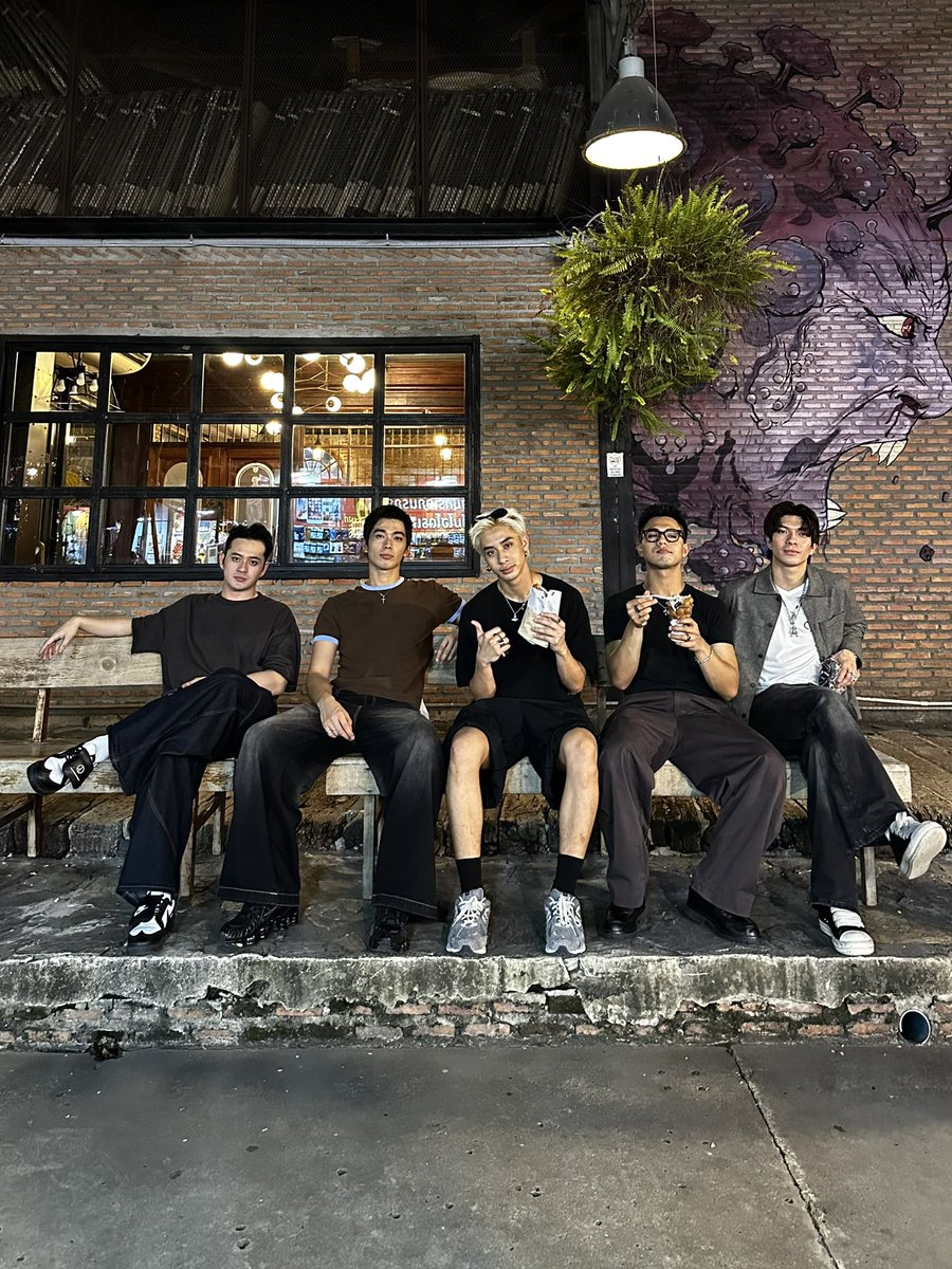 Gelo Rivera tweet media