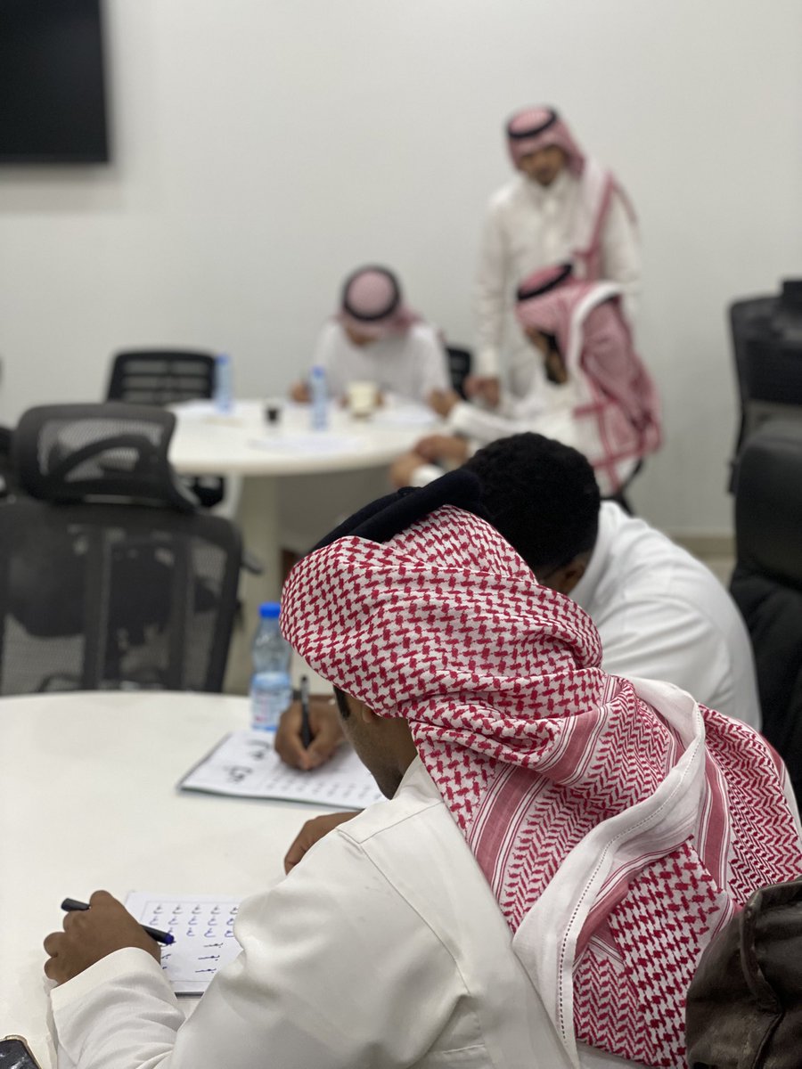 تواصل #جمعية_شباب_الأفلاج تنفيذ برامجها الصيفية الموجهة لطلاب المحافظة، والتي تتضمن أنشطة تربوية وترفيهية تعزز القيم وتنمّي المهارات خلال الإجازة الصيفية