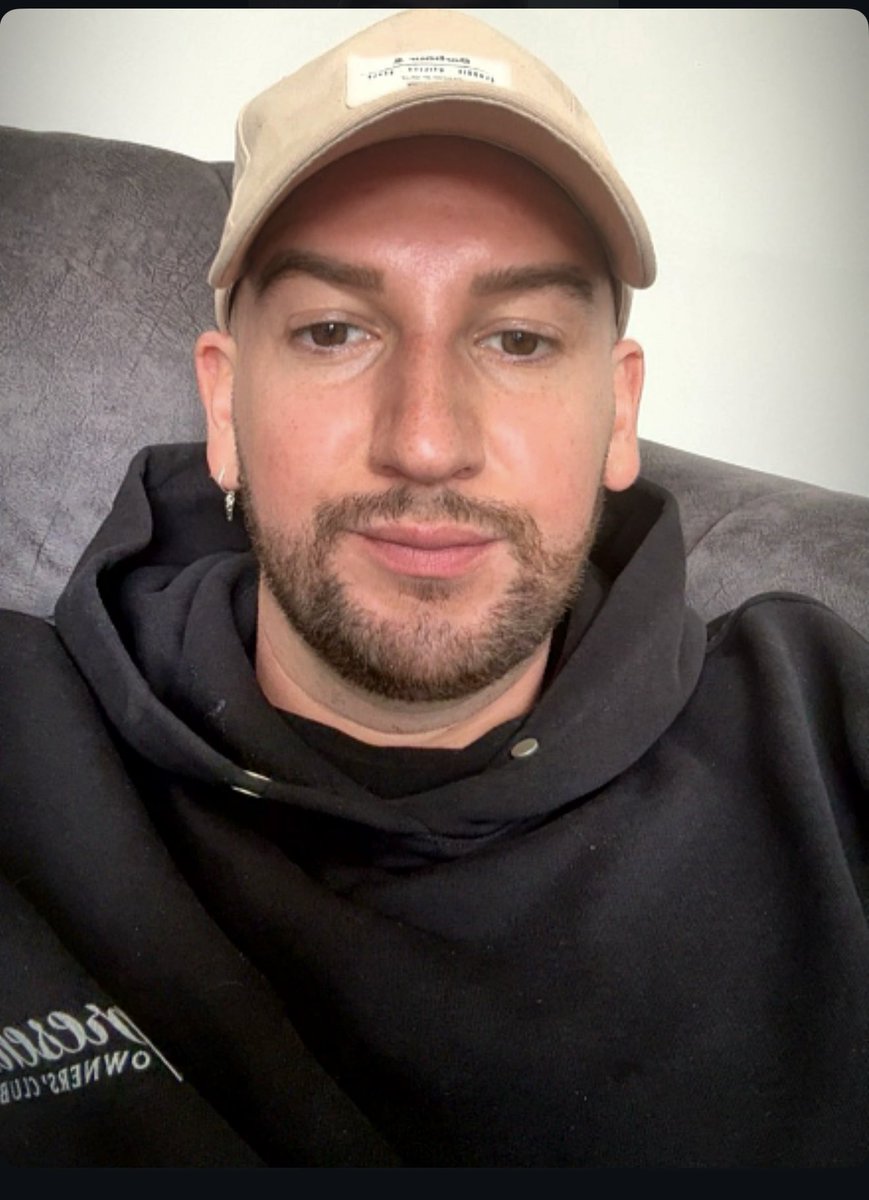 Mondays 🧢 

#MondayVibes #gay