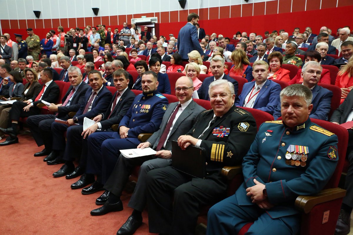 5 июля в Подмосковье состоялся XIX Съезд КПРФ

kprf.ru/party-live/ckn…