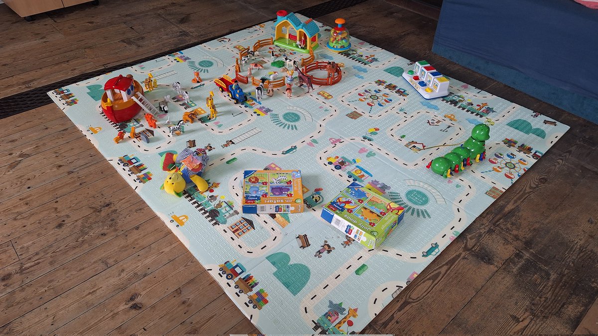 All families are invited to join us at our baby and toddler groups this week. A great chance for little ones to play and for adults to meet you with others. #babyandtoddlers #Horbury #HorburyBridge