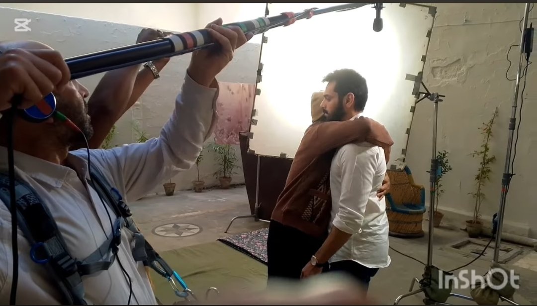 P36801Tasnim's tweet image. Looks like this is the shoot for the telefilm "Woh Ek Raat"
While watching the video, I was hoping that Wahaj and Mahira would appear together at least once but it didn't happen!! 🥲
Btw I noticed a bandage on Wahaj's left leg 🫣
#WahajAli
