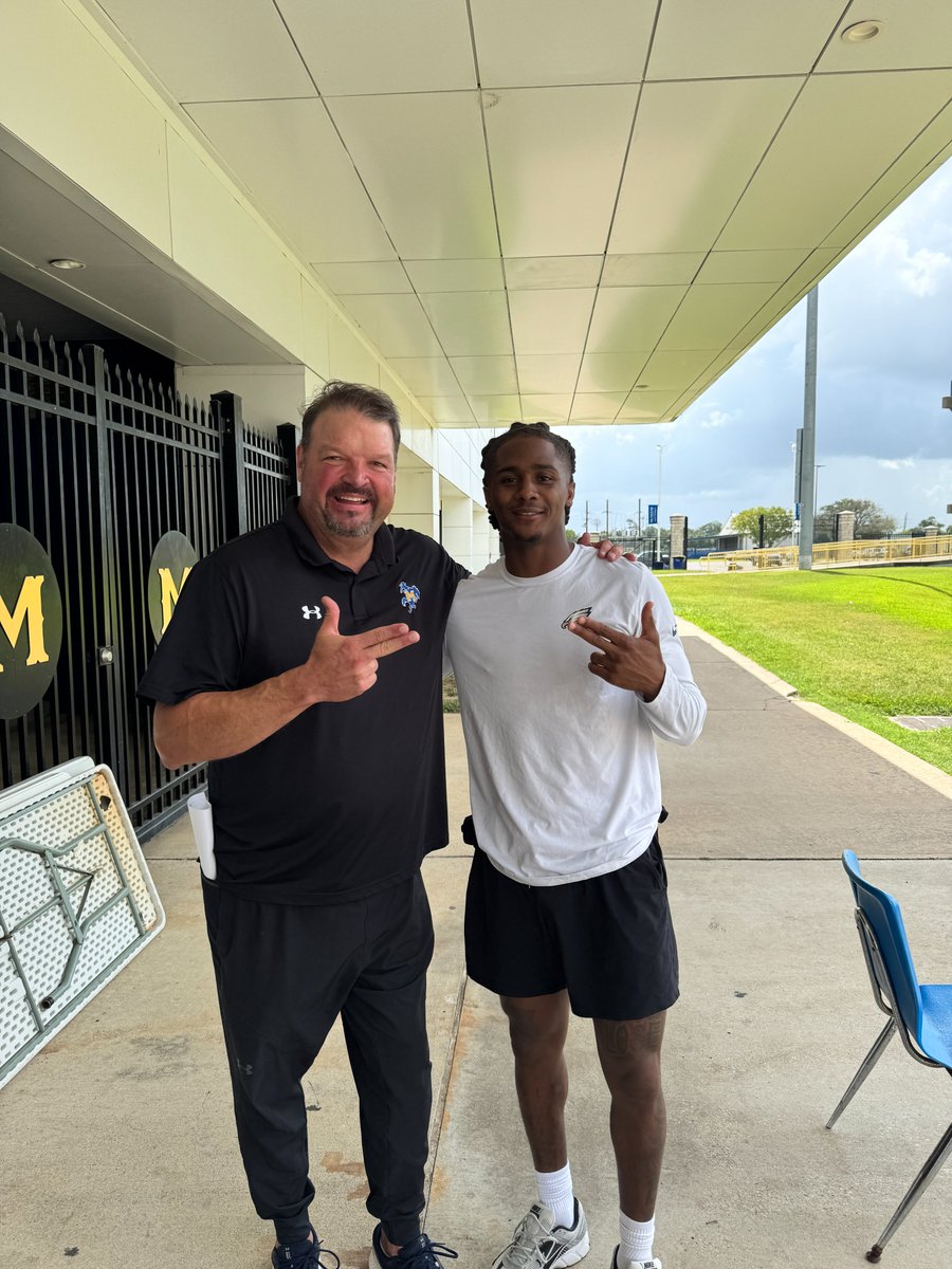 WM_Bonnette's tweet image. Excited to visit with former @McNeeseFB @HerdFB @LSUfootball star and @Eagles Super Bowl champion @SamMoney_1 this morning out at Cowboy Stadium. Great things continue to be in store for this great young man!
#GeauxPokes