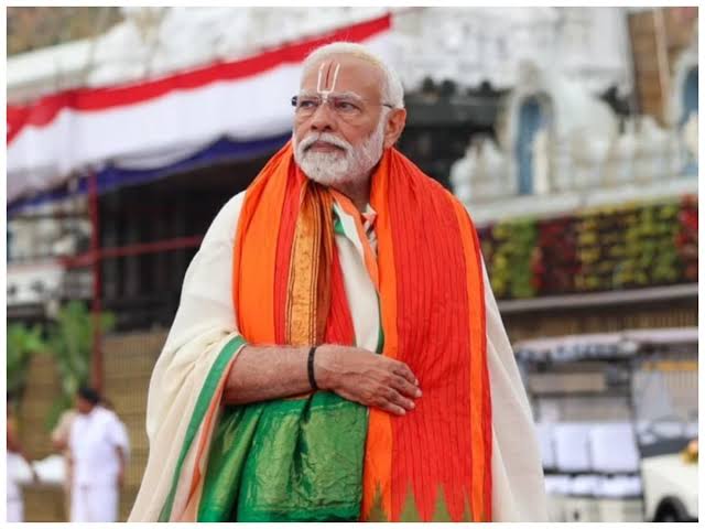 🇮🇳 Flag-hoisting at Ayodhya's Shri Ram Janmbhoomi Mandir likely this November 🚩

— PM Narendra Modi may attend as the CHIEF GUEST for this GRAND occasion. [PTI]