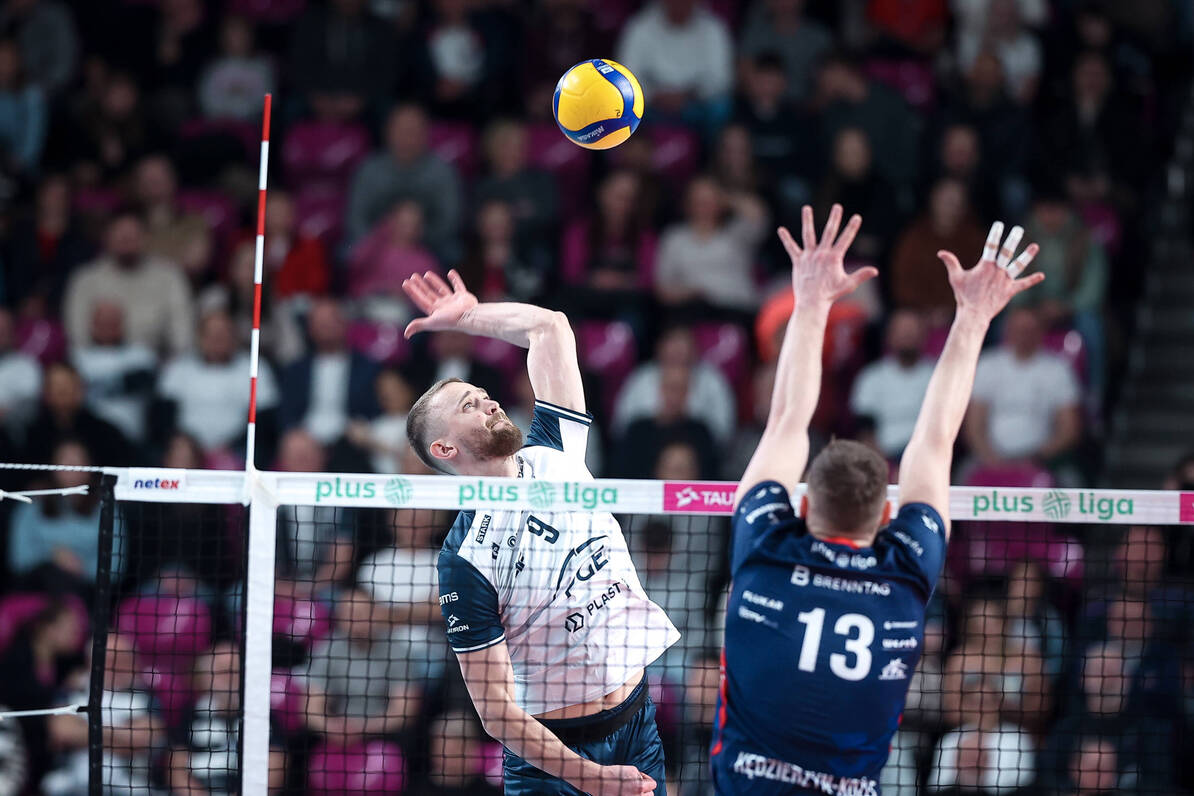 PlusLiga (@plusliga_) on Twitter photo Tam go jeszcze nie było 😉😎
To będzie spore wzmocnienie wicemistrzów Polski - Bartłomiej Bołądź oficjalnie został atakującym <a href="/AluronCMC/">Aluron CMC Warta Zawiercie 🏐🇵🇱</a> 🎇
Czy Waszym zdaniem godnie zastąpi Karola Butryna? 🤔 Tam go jeszcze nie było 😉😎
To będzie spore wzmocnienie wicemistrzów Polski - Bartłomiej Bołądź oficjalnie został atakującym <a href="/AluronCMC/">Aluron CMC Warta Zawiercie 🏐🇵🇱</a> 🎇
Czy Waszym zdaniem godnie zastąpi Karola Butryna? 🤔